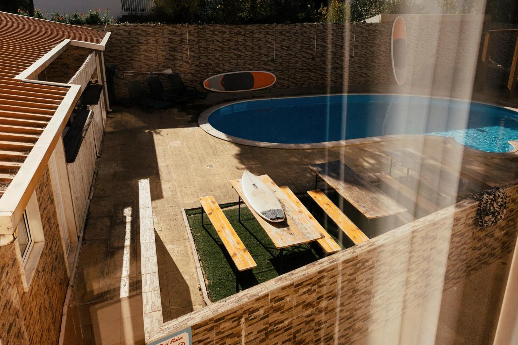 Lisbon Surf Hostel Carcavelos  Exterior foto